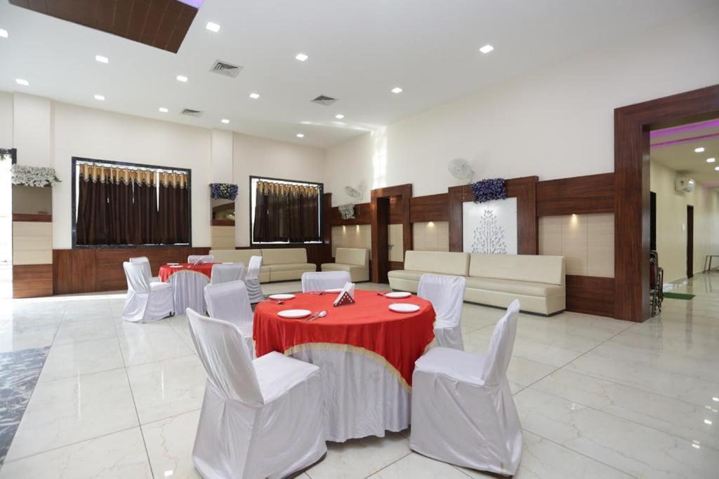 Hotel Rajmohan Palace 瓜廖尔 外观 照片